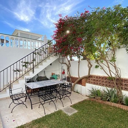 Villa Sandra Al Fresco Apartment Нерха Екстер'єр фото